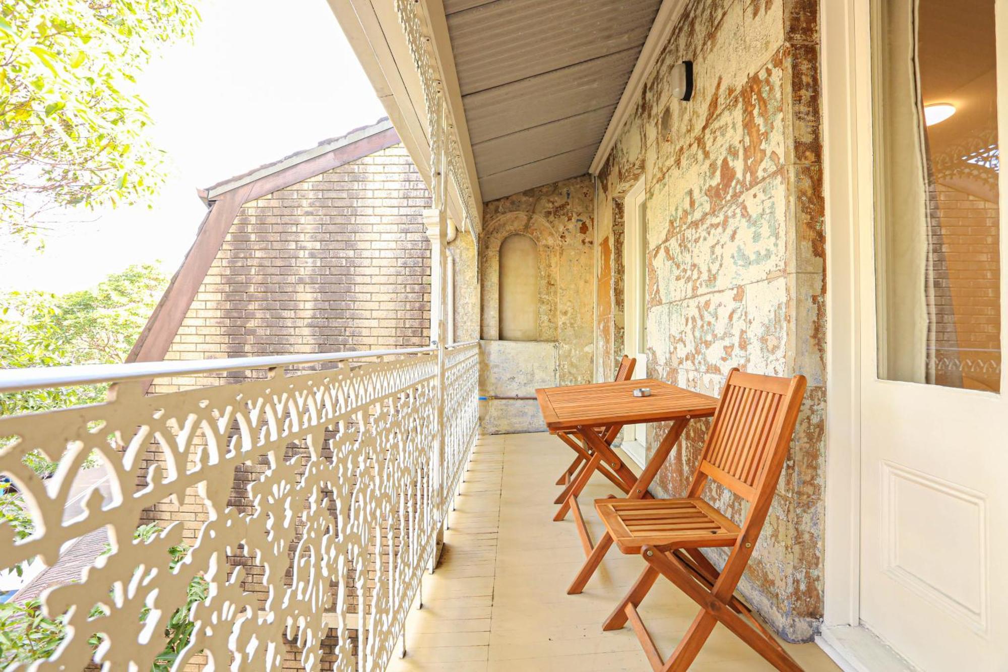 Apartment Elegant With Balcony Surry Hills 6 Sydney