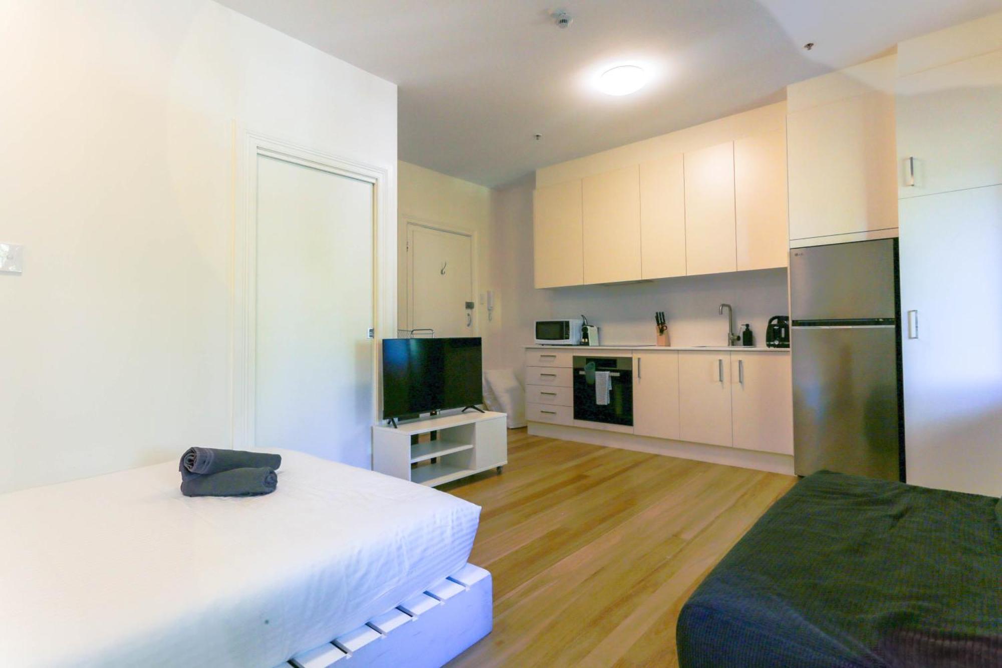 Elegant With Balcony Surry Hills 6 Sydney