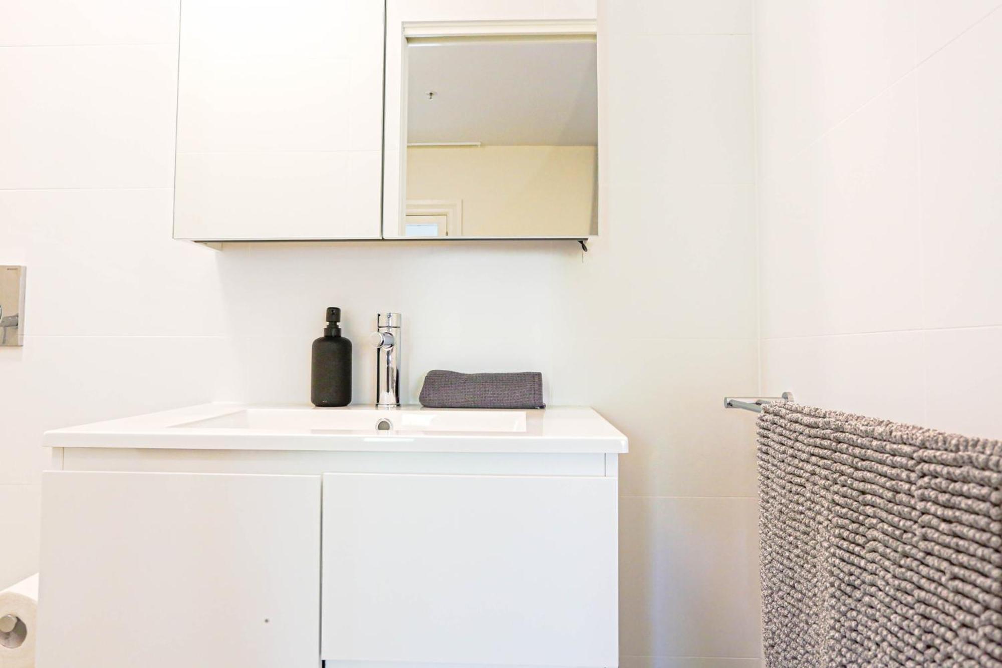 Elegant With Balcony Surry Hills 6